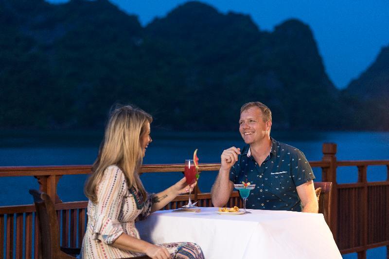 הלונג Heritage Line Ylang Cruise - Halong Bay & Lan Ha Bay מראה חיצוני תמונה