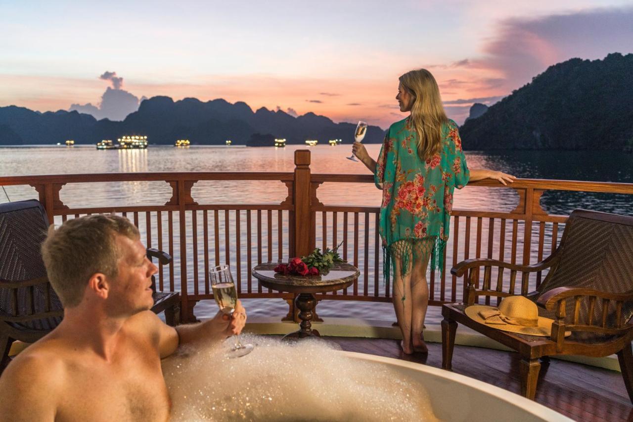 הלונג Heritage Line Ylang Cruise - Halong Bay & Lan Ha Bay מראה חיצוני תמונה