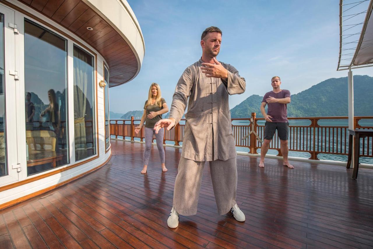 הלונג Heritage Line Ylang Cruise - Halong Bay & Lan Ha Bay מראה חיצוני תמונה