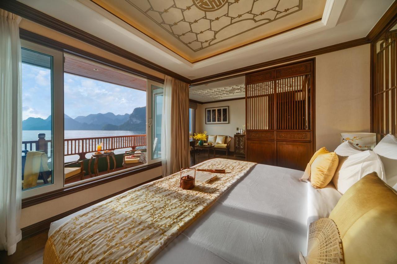 הלונג Heritage Line Ylang Cruise - Halong Bay & Lan Ha Bay מראה חיצוני תמונה